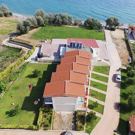 Christopoulos Daire